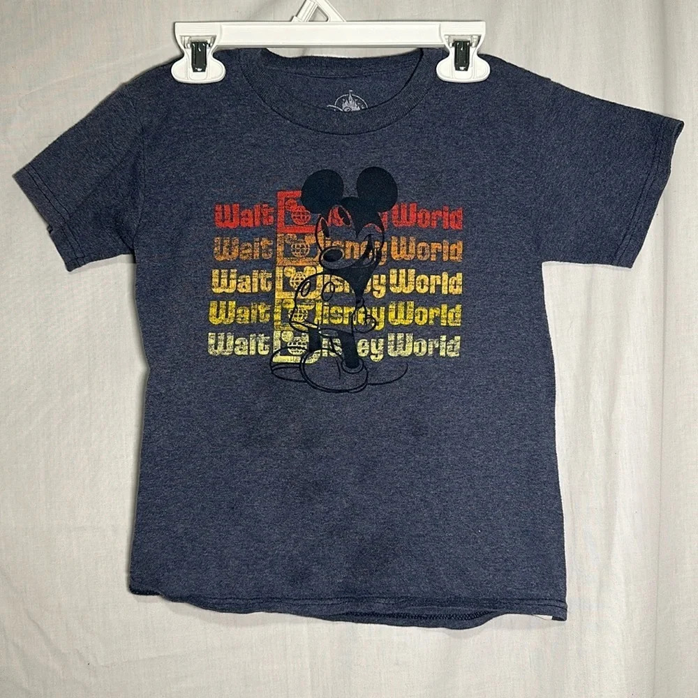 kids Disney World Mickey Mouse graphic tshirt size small